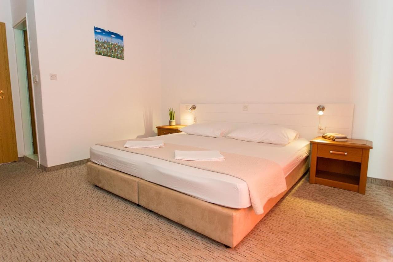 Apartmani Ana Mlini Kültér fotó